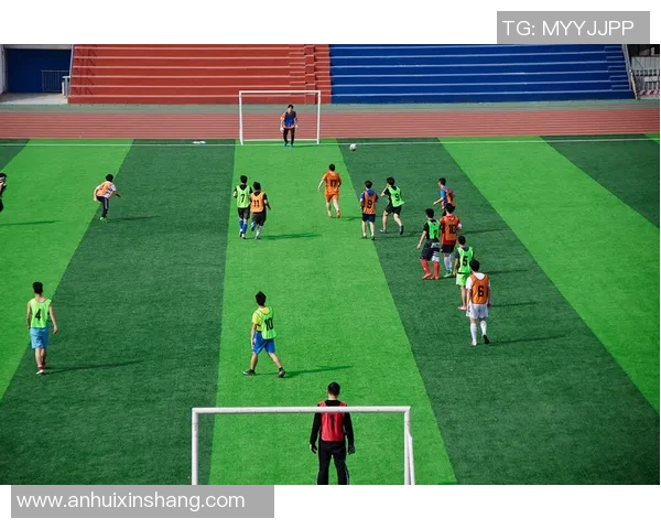 冲突足球：在激情与对抗中探索团队精神与个人荣耀的交锋